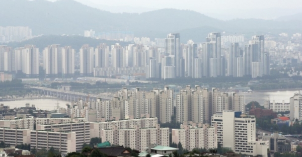서울 남산에서 바라본 반포일대 아파트 단지 모습
