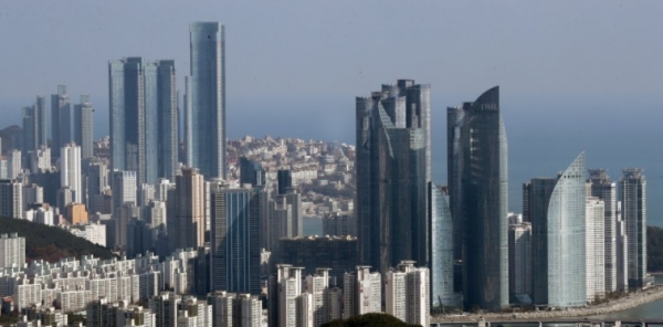 부산 해운대구 일대 아파트와 고층빌딩 모습