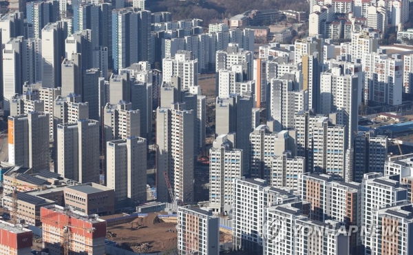 경기도 광주 남한산성에서 바라본 위례신도시 아파트 단지 모습