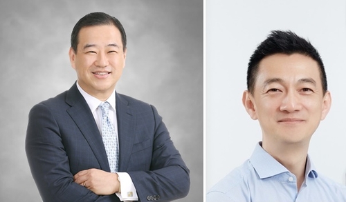 김상현 롯데 유통사업군 총괄대표(왼쪽)와 안세진 호텔사업군 총괄대표