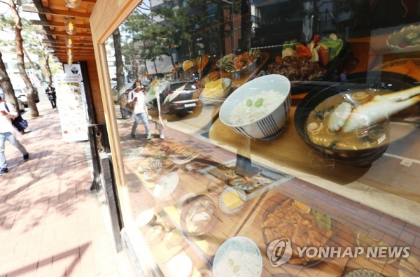 3월 외식물가가 1년 전보다 6.6% 올랐다. 23년11개월 만에 가장 상승 폭이 컸다. 서울시내 음식점.