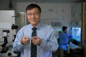 김광수 하버드대 교수, 세계 최초 파킨슨병 치료 성공
