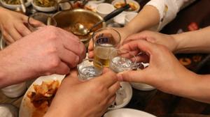 작년 한국인 월평균 8.5일 음주…한 번에 소주 1병꼴 마셔