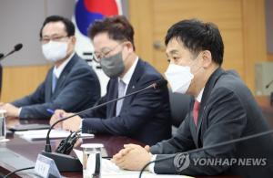 김주현 "취약층에 125조원 금융지원 차질없이 이행해야"