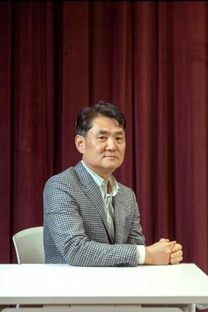 '바람 잘 날 없는 카카오'...김정호 "골프회원권 매각 두달간 전쟁"